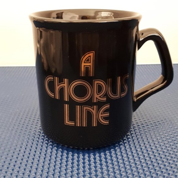 **SOLD** (C) Broadway Lover Mugs - Set of 3 - Picture 3 of 8